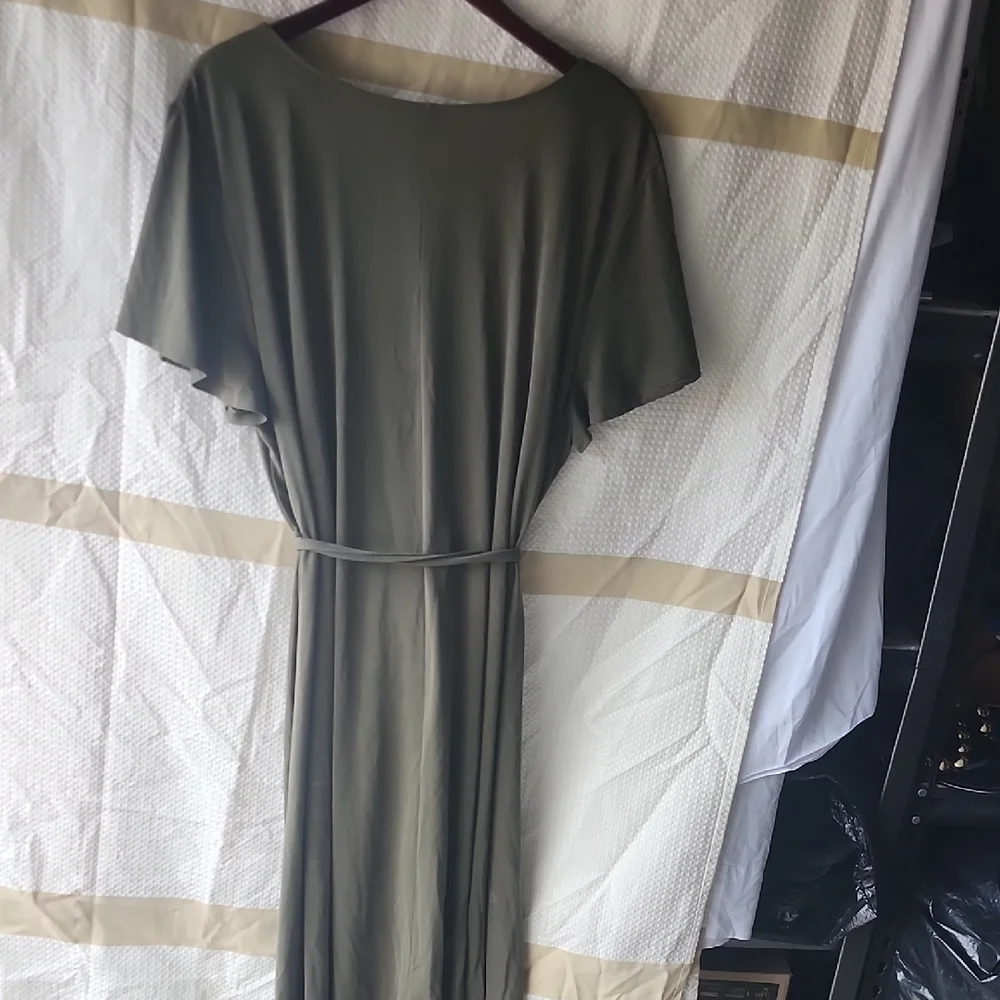Ava & Viv Olive Maxi Dress - Picture 7 of 8